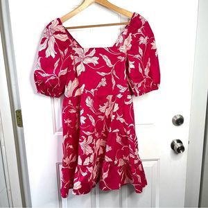 Women's Express Puff Sleeve Pink Floral
Tiered Trapeze Dress Size Large